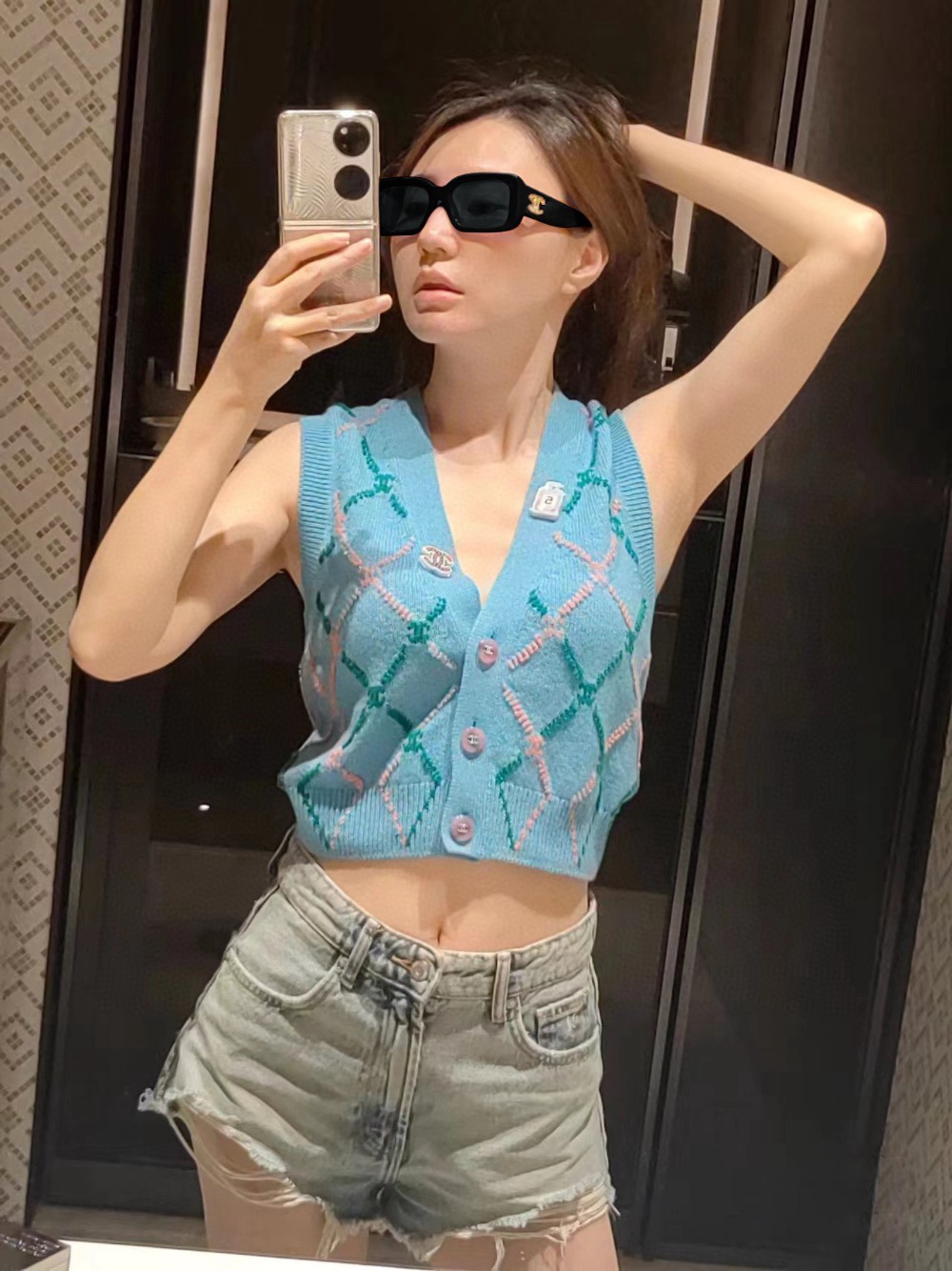 B.JPG