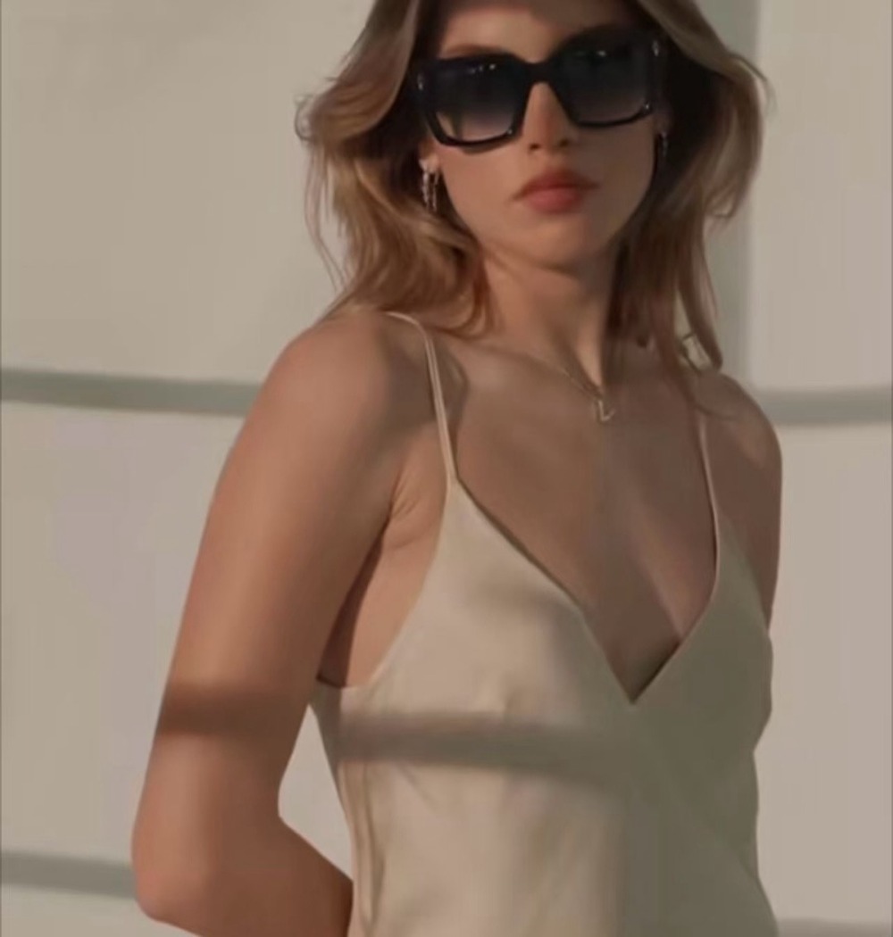 C.JPG