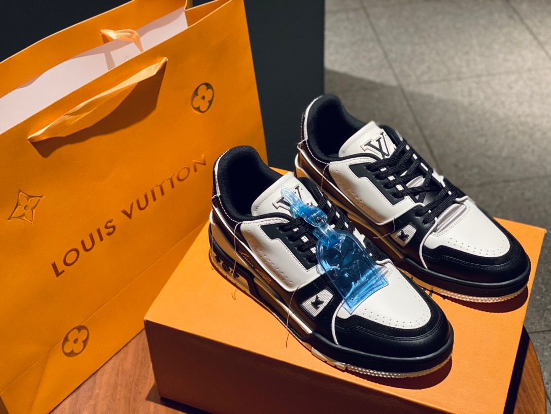 루이비통 LV TRAINER 트레이너 스니커즈
