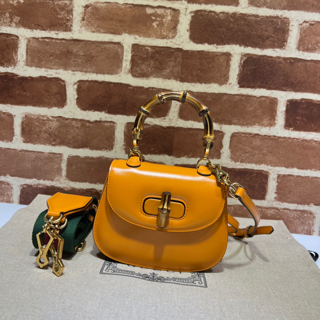 구찌 Gucci 686864 17CM