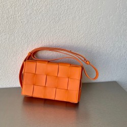 보테가베네타 Bottega Veneta 578004 Cassette 카세트 백 23cm