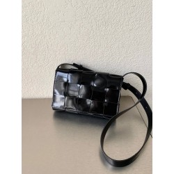 보테가베네타 Bottega Veneta 578004 Cassette 카세트 백 23cm