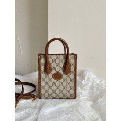 구찌 Gucci 671623 Retro 인터로킹 G 디테일의 미니 토트백 20cm