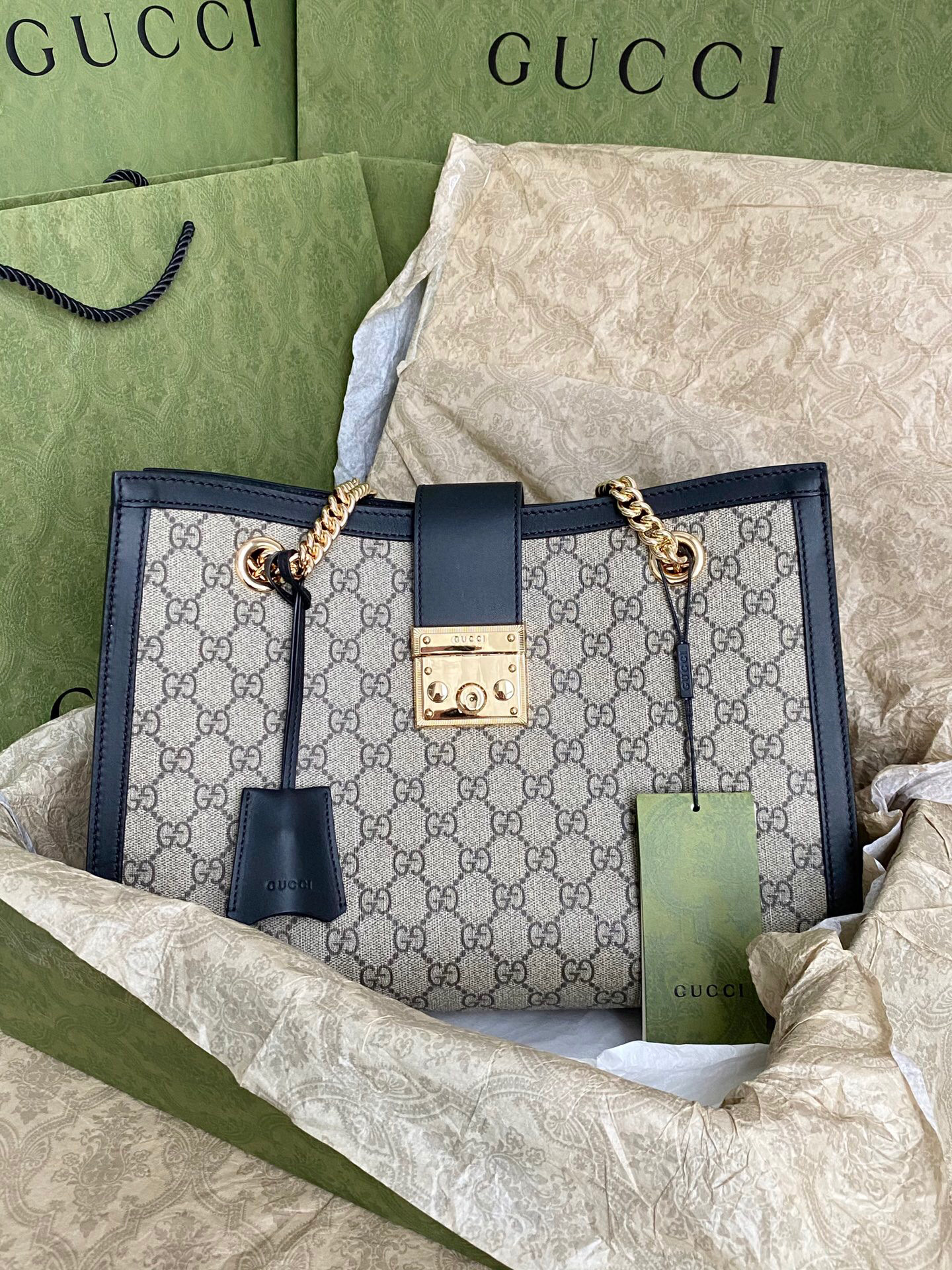 구찌 Gucci 479197 Padlock [패들락] 미디엄 GG 숄더백 35cm