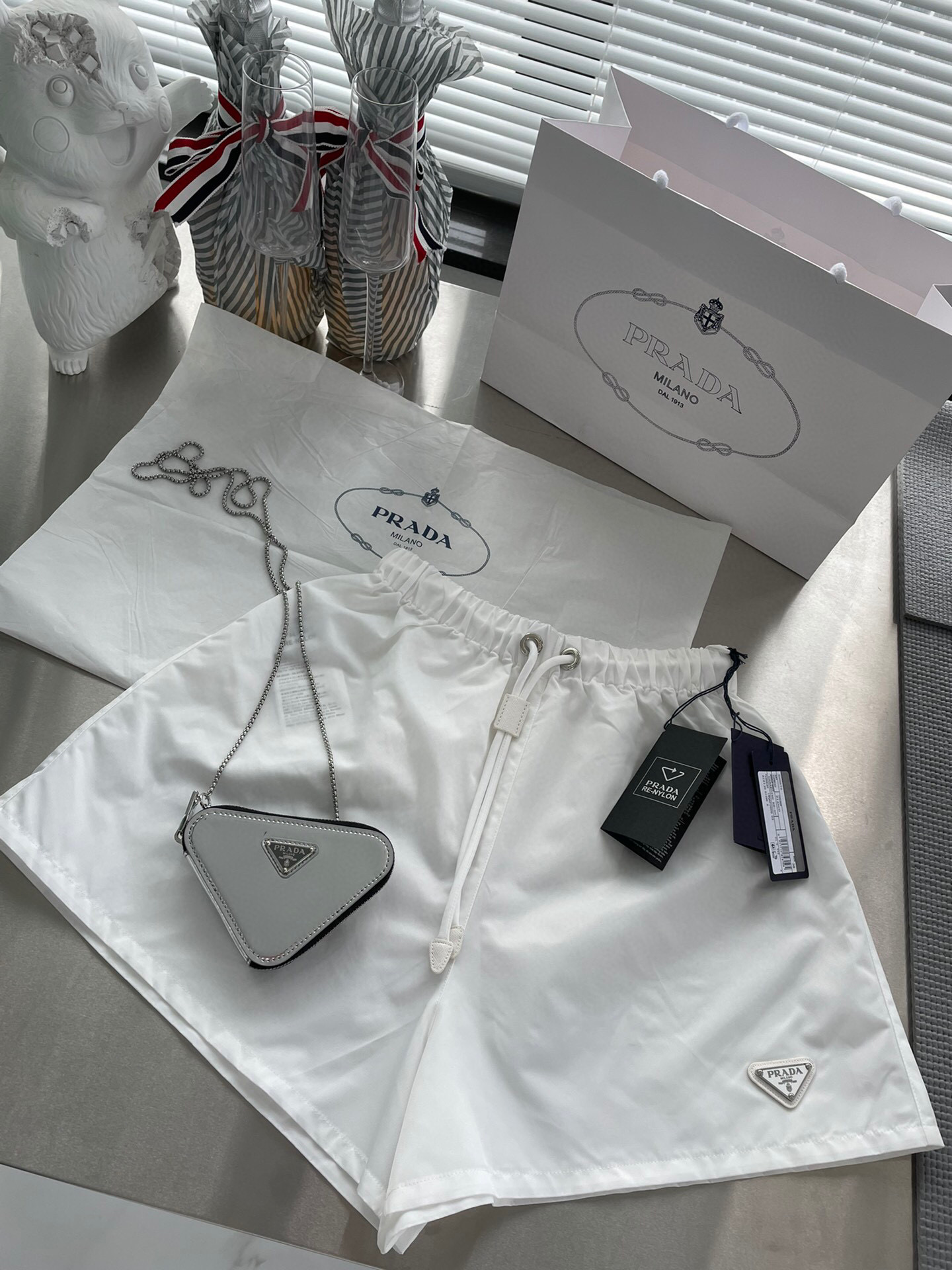 프라다 Prada 반바지 화이트