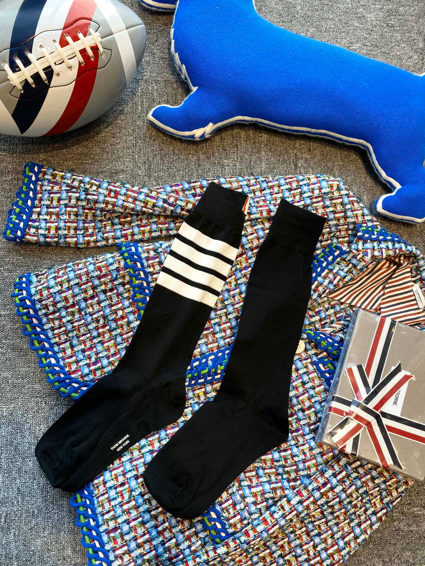 톰브라운 Thom Browne 다리 양말 블랙