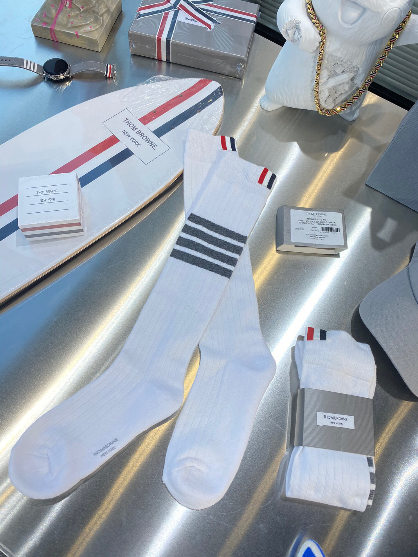 톰브라운 Thom Browne 다리 양말 화이트