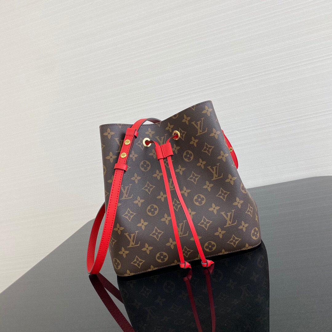 루이비통 Louis Vuitton M44020 NÉONOÉ 네오노에 레드 26cm