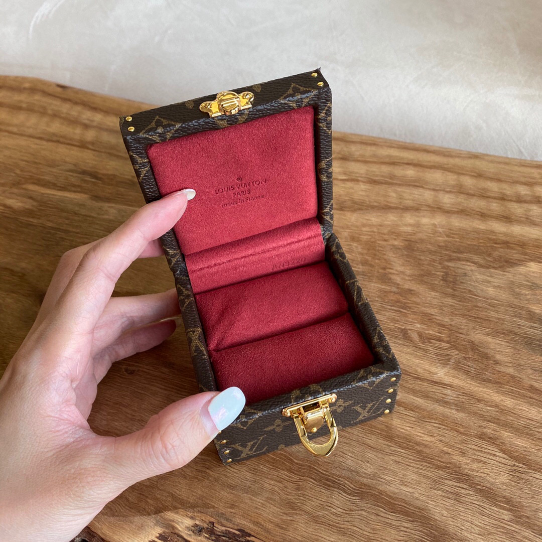 루이비통 Louis Vuitton M21010 ECRIN DECLARATION 7.5cm