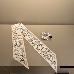 샤넬 CHANEL 머리 장식 미색