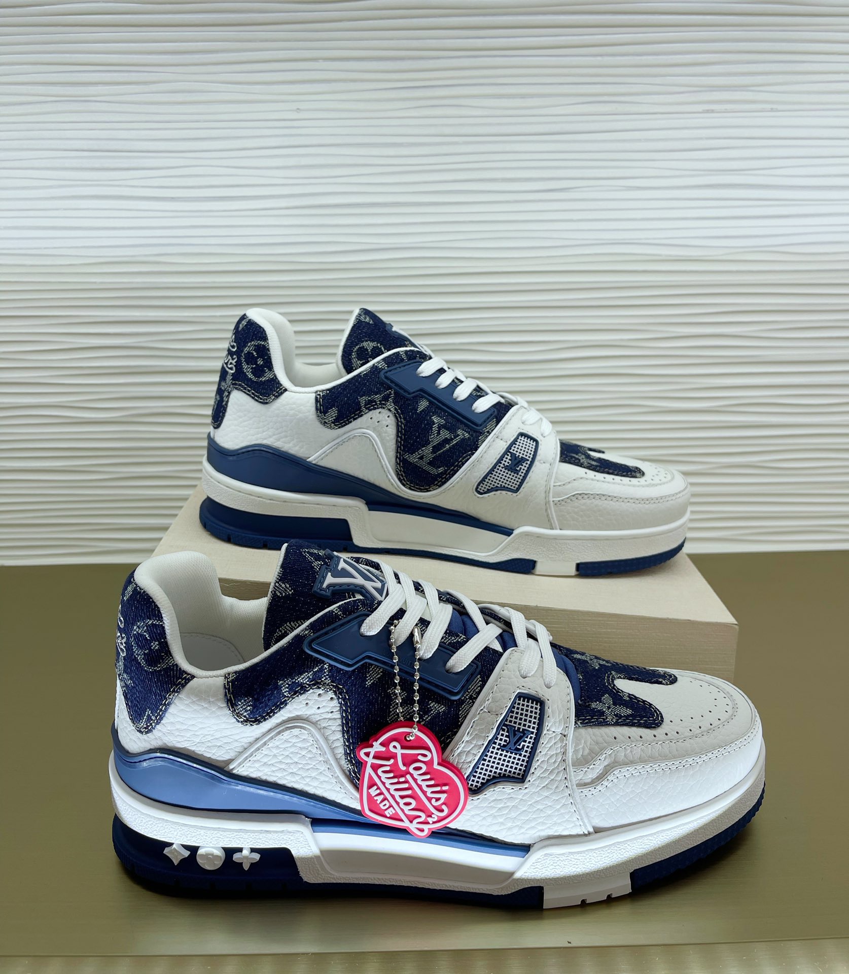 루이비통 LV TRAINER 트레이너 스니커즈