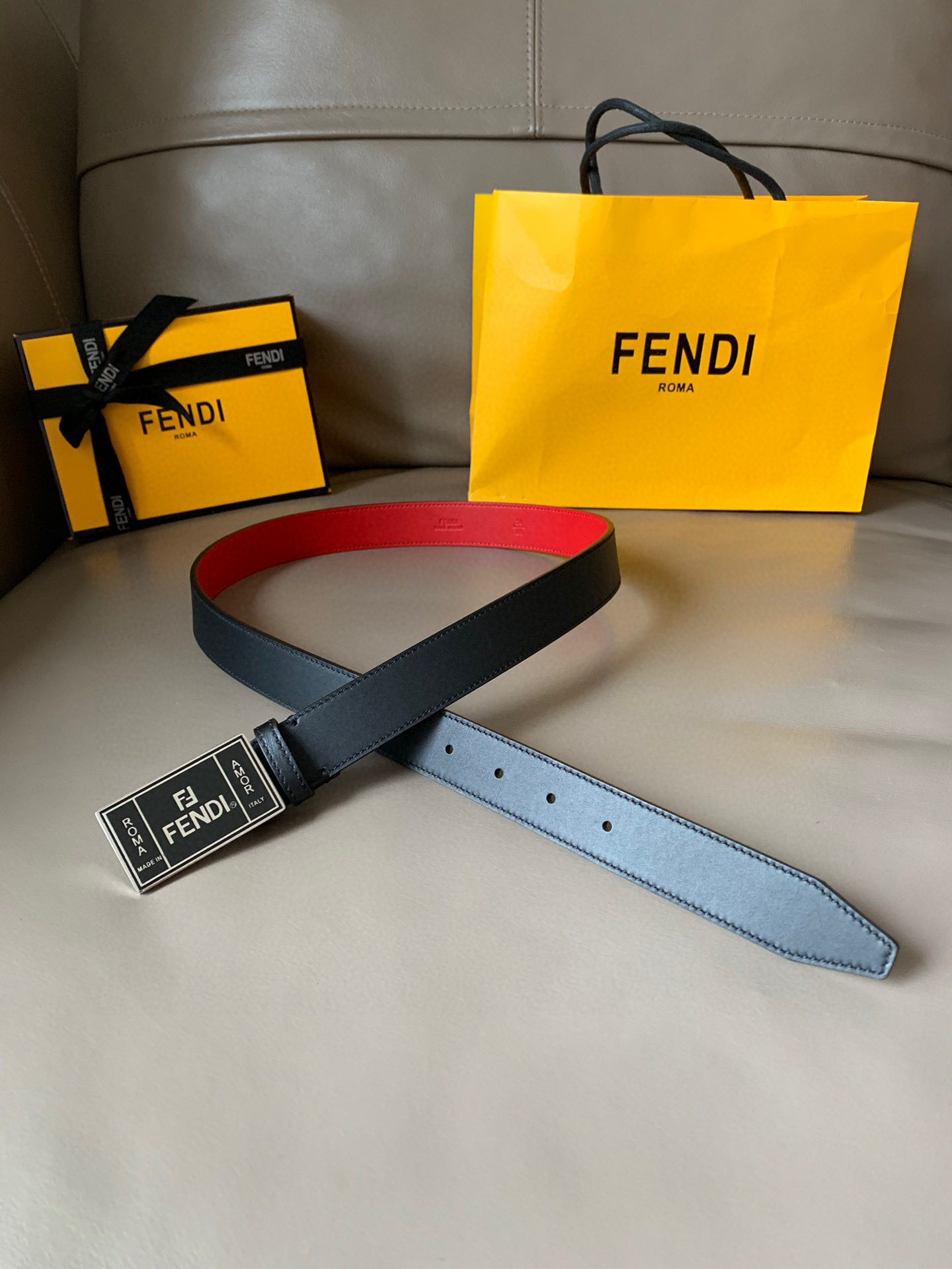 펜디 FENDI 블랙 30mm