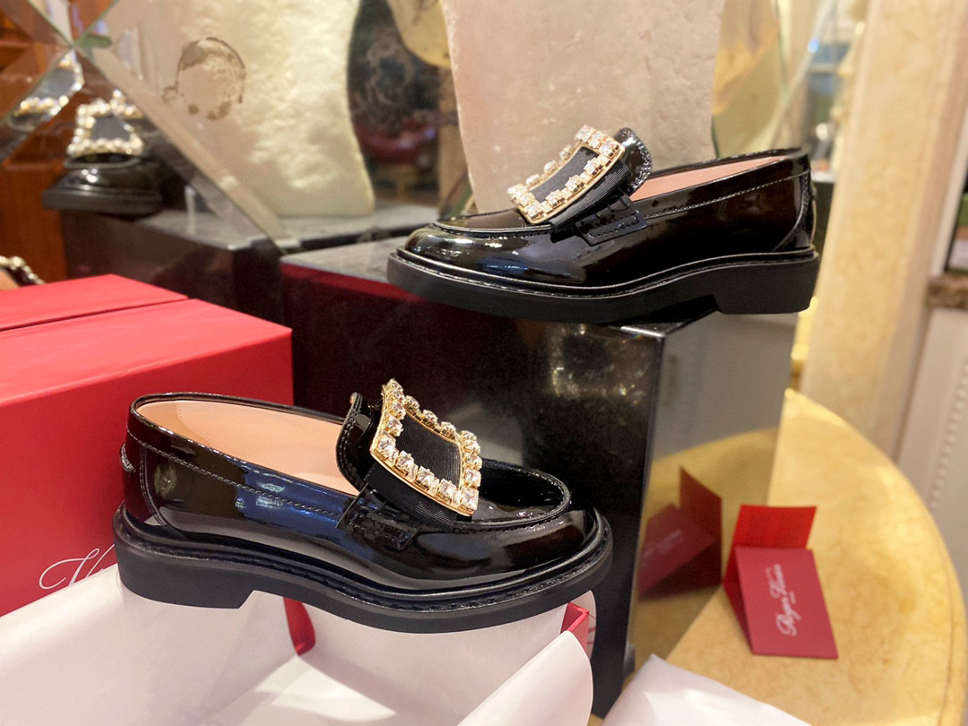로저비비에 Roger Vivier 로퍼