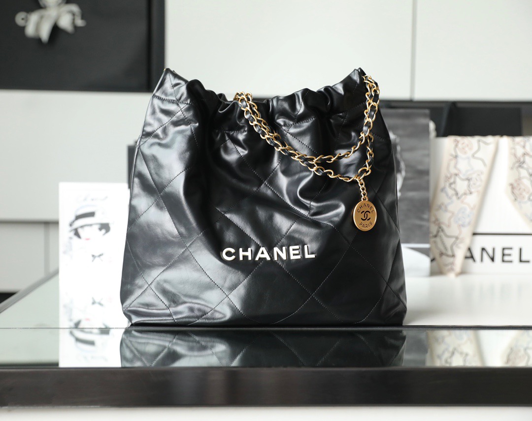 CHANEL 22 핸드백  미디엄 38CM