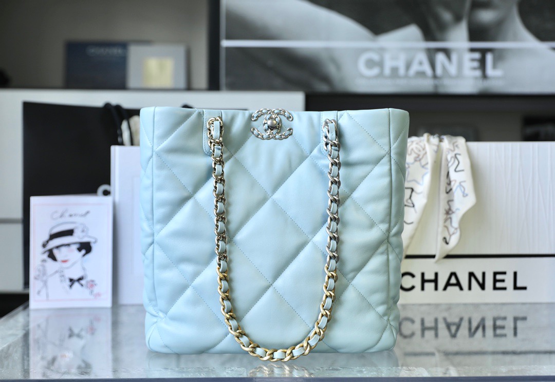 CHANEL 19 토트 백 30CM