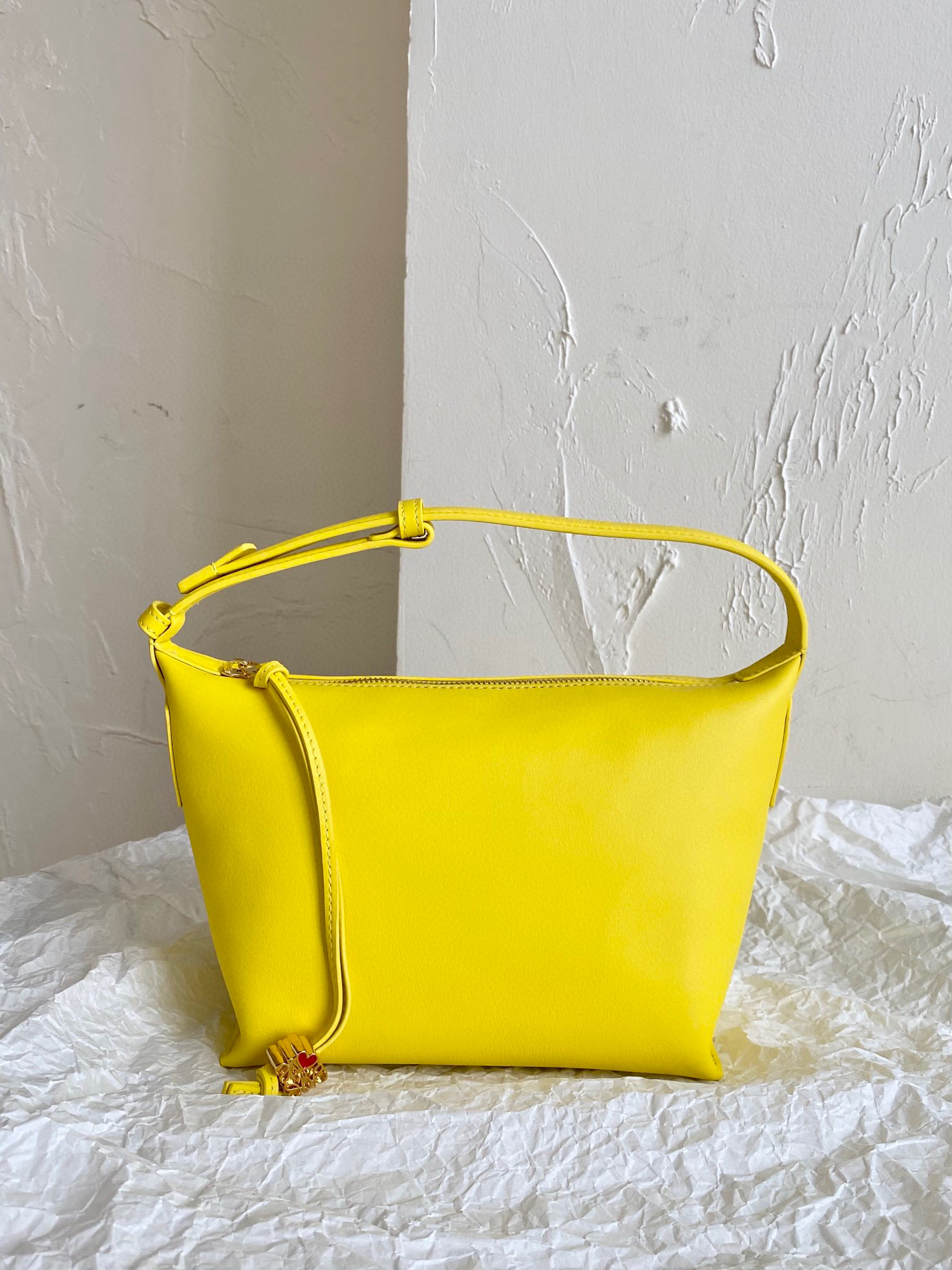 로에베 LOEW 90675 화이트