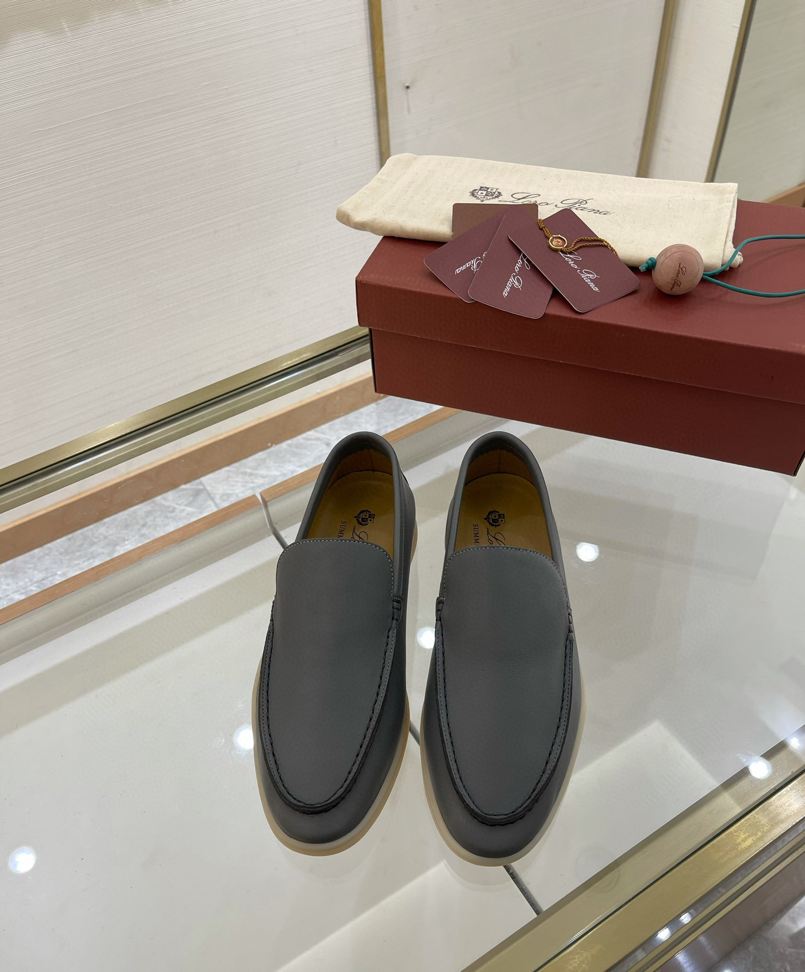로로피아나 Loro Piana Summer Walk 썸머 워크
