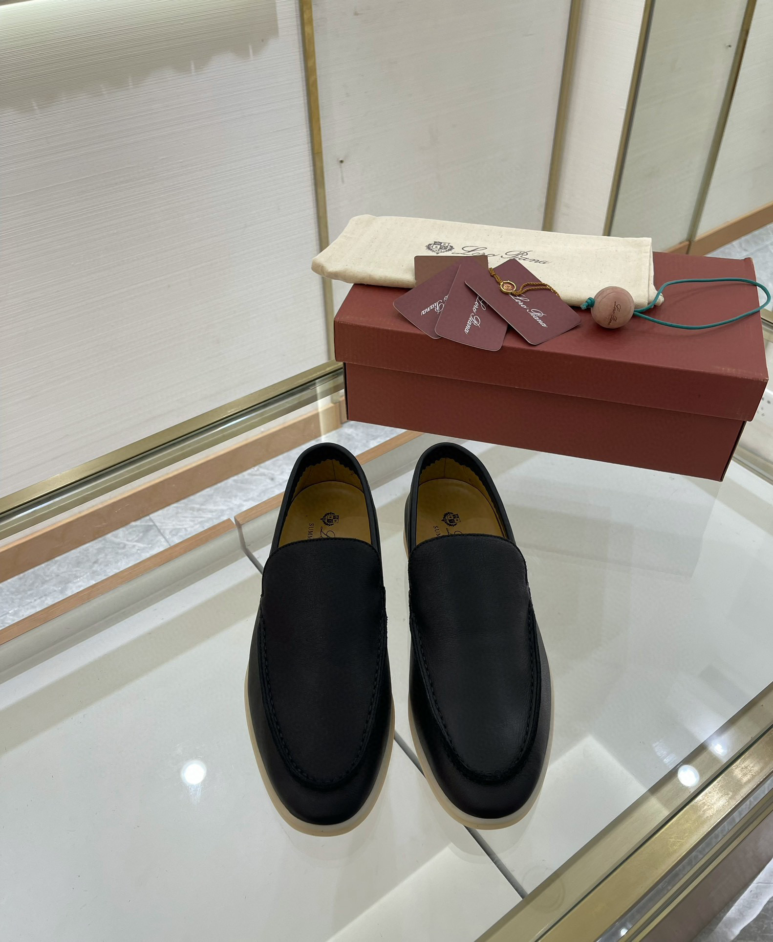로로피아나 Loro Piana Summer Walk 썸머 워크