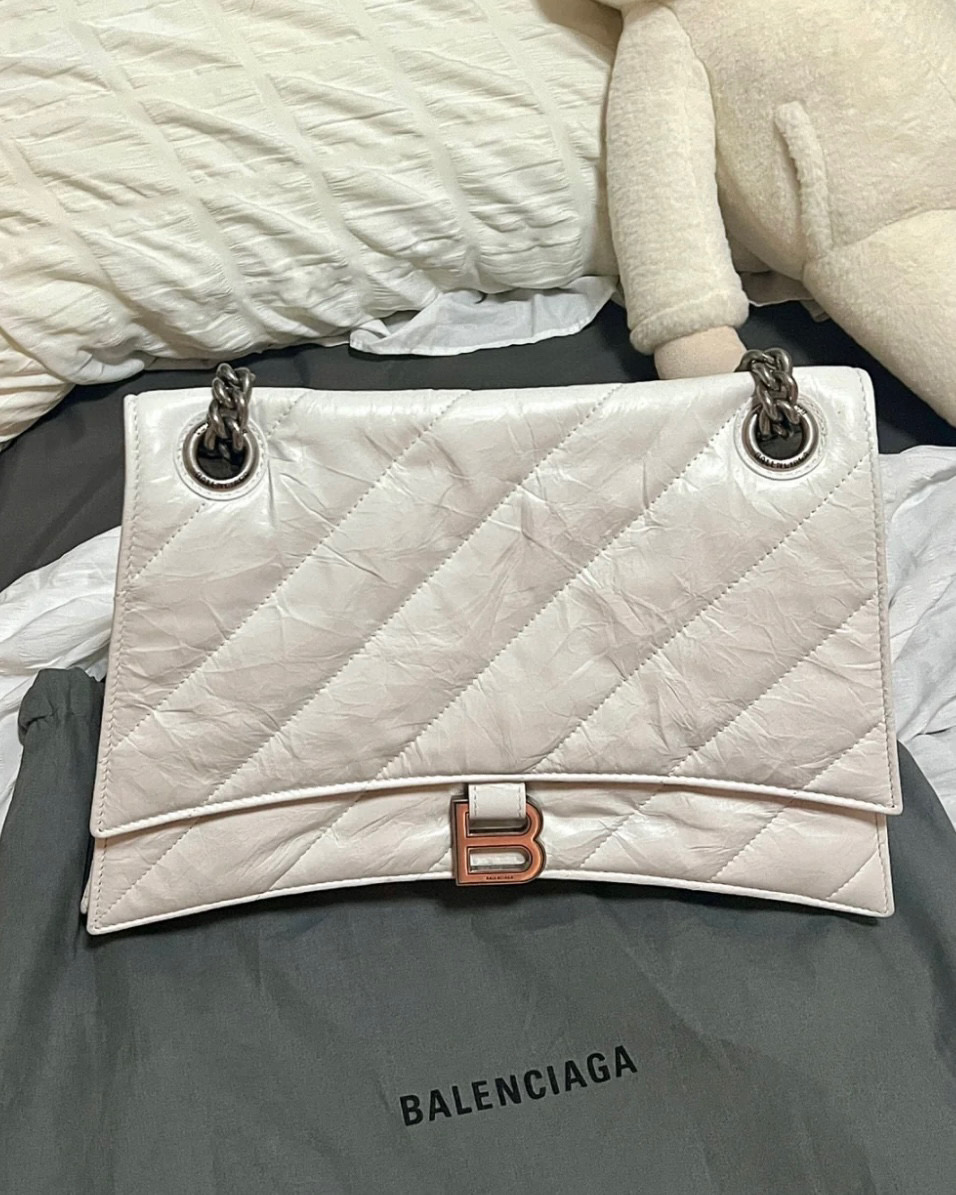 발렌시아가 Balenciaga 716393 퀼트 CRUSH MEDIUM 체인백 에 대한 여성 에 옵틱 화이트