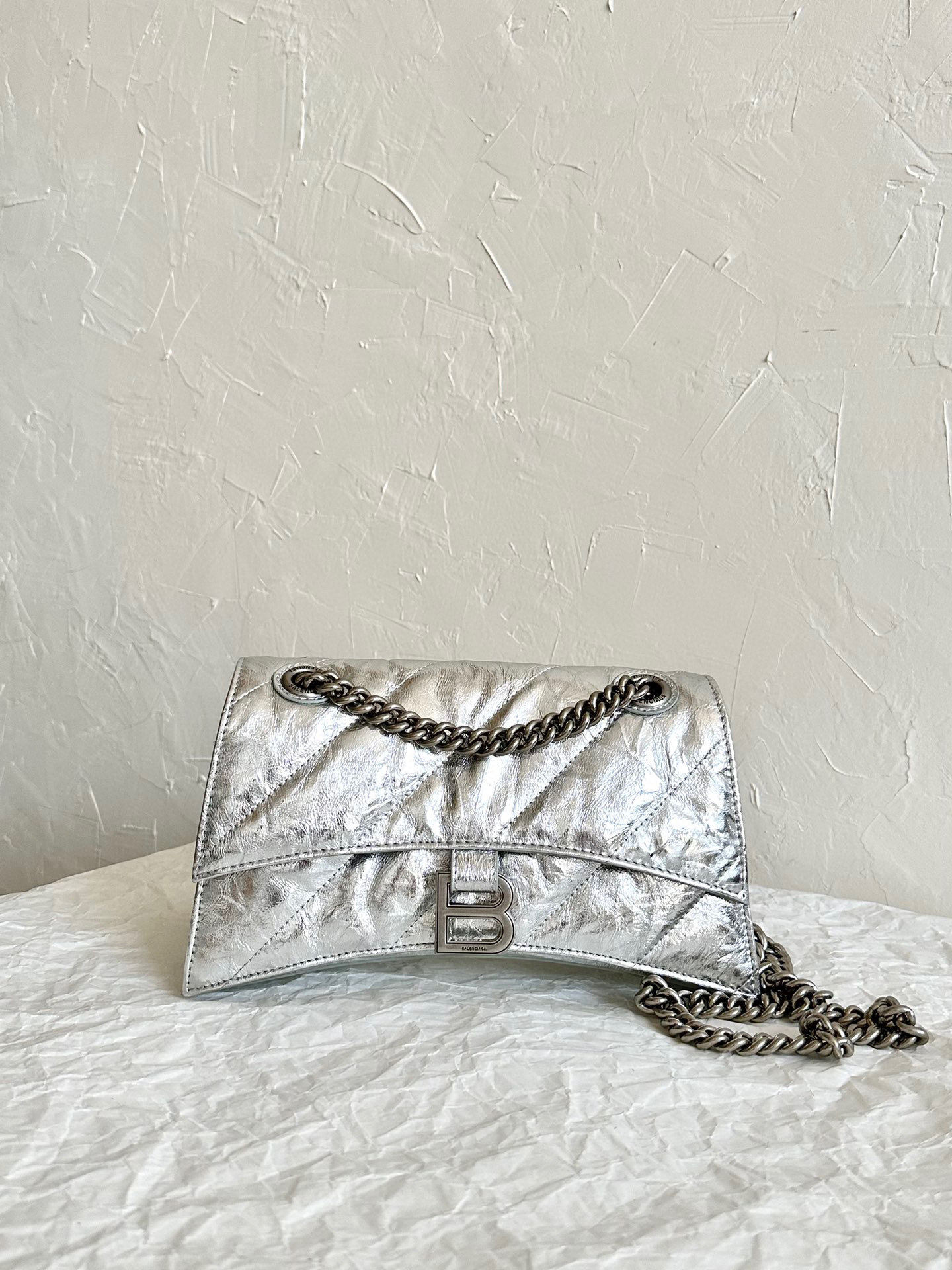 발렌시아가 Balenciaga CRUSH 스몰 체인백 716351 은색