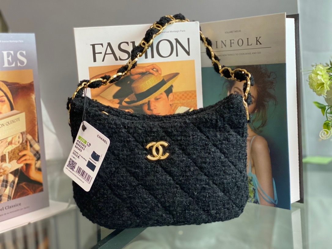 CHANEL 호보 핸드백 17.5CM