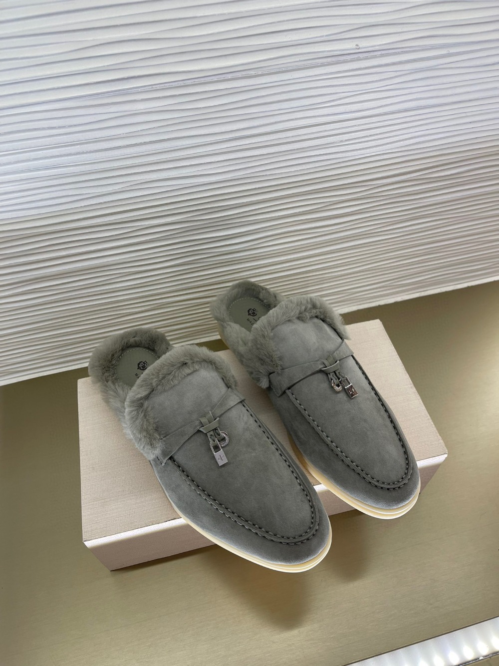 로로피아나 Loro Piana Charms Walk 바부슈 슬리퍼