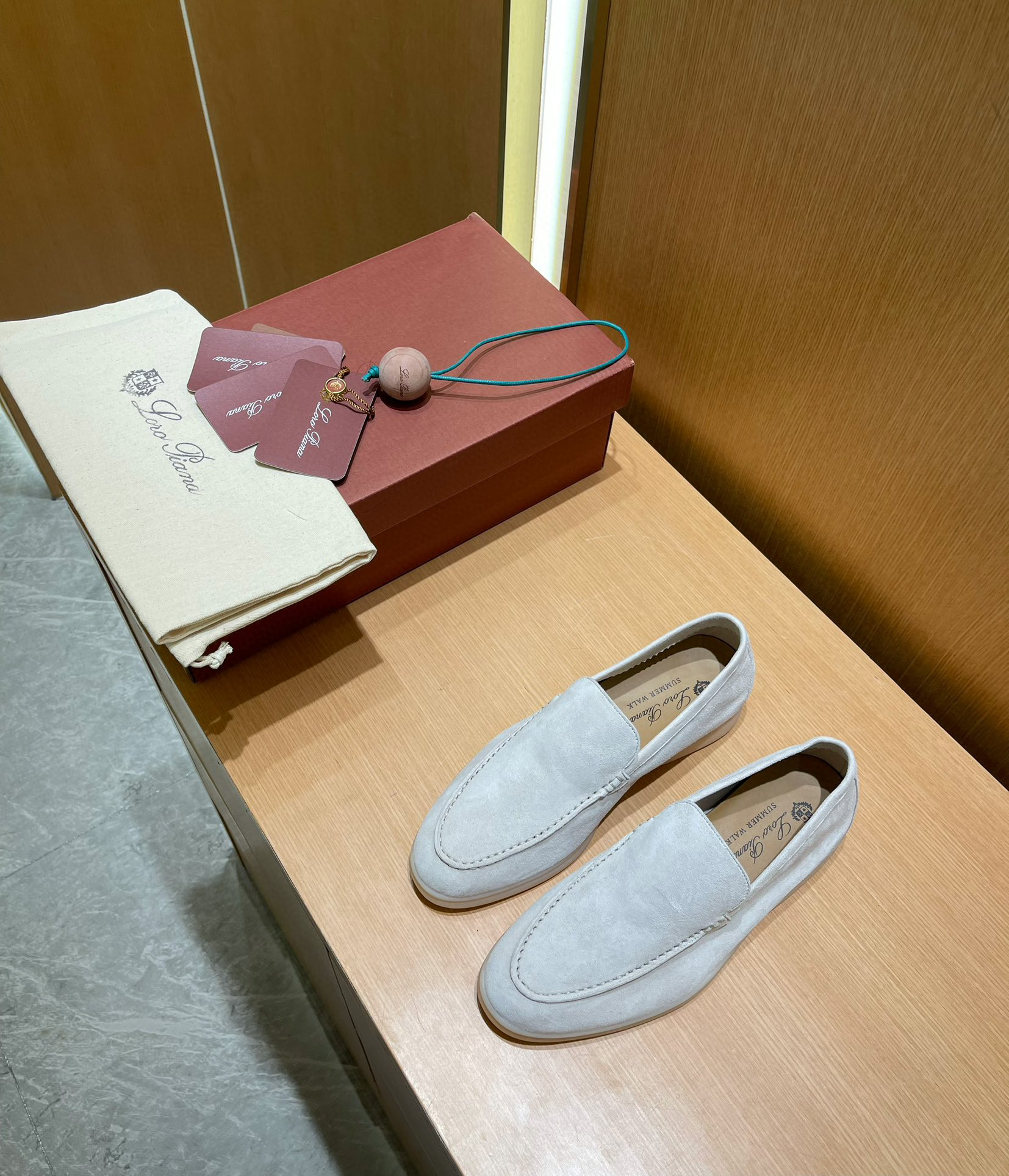 로로피아나 Loro Piana Summer Charms Walk 모카신