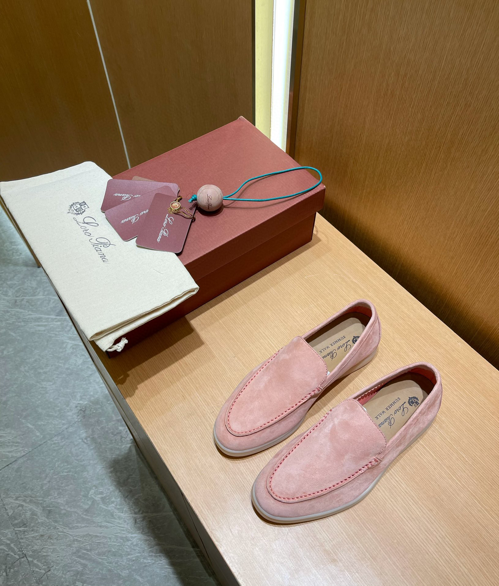 로로피아나 Loro Piana Summer Charms Walk 모카신