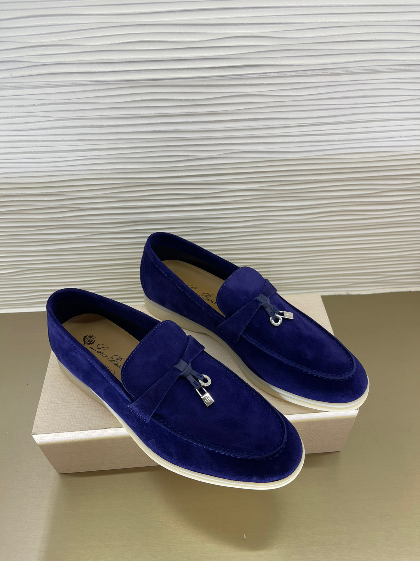로로피아나 Loro Piana Summer Charms Walk 모카신