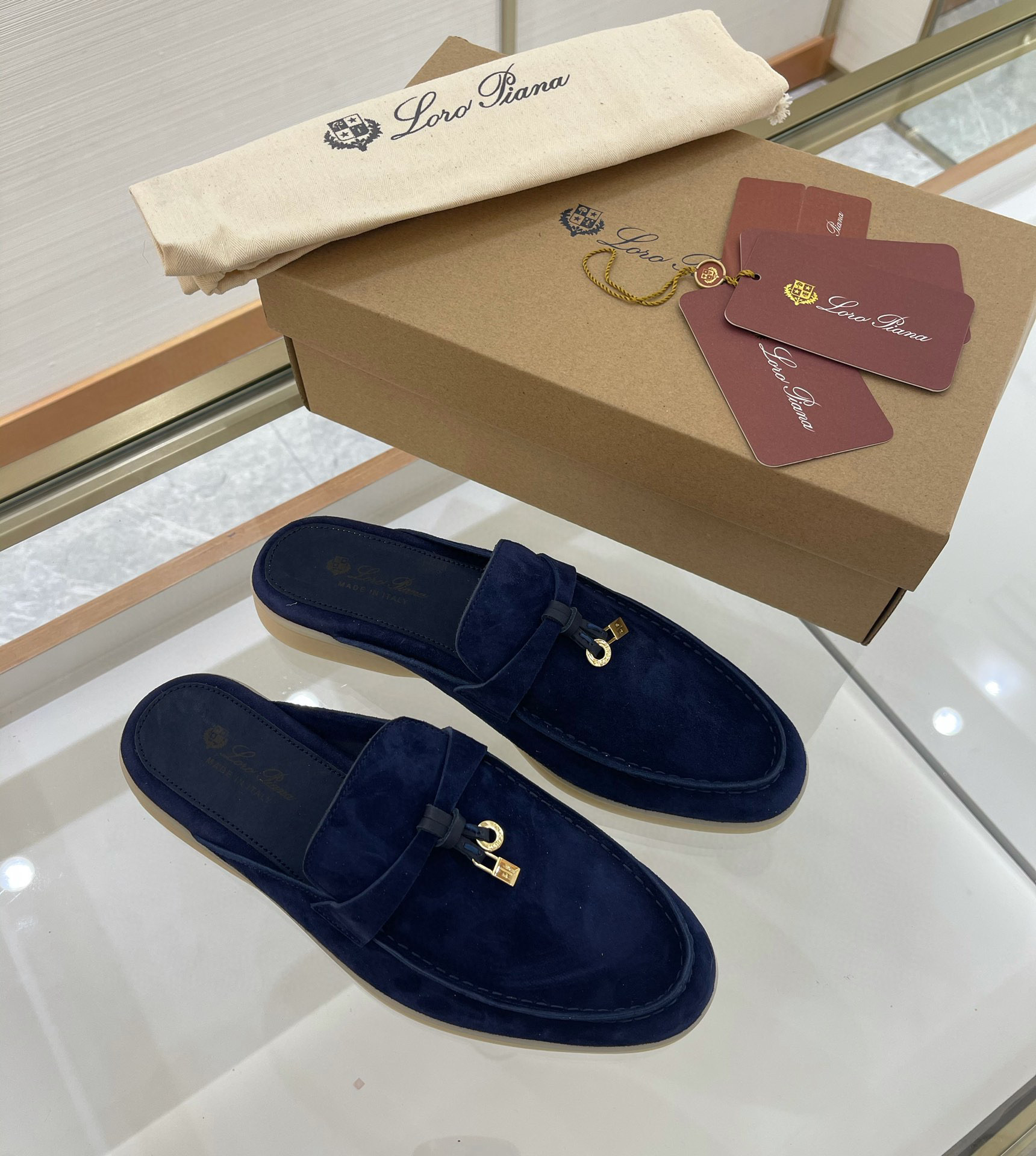 로로피아나 Loro Piana Babouche Charms Walk 모카신