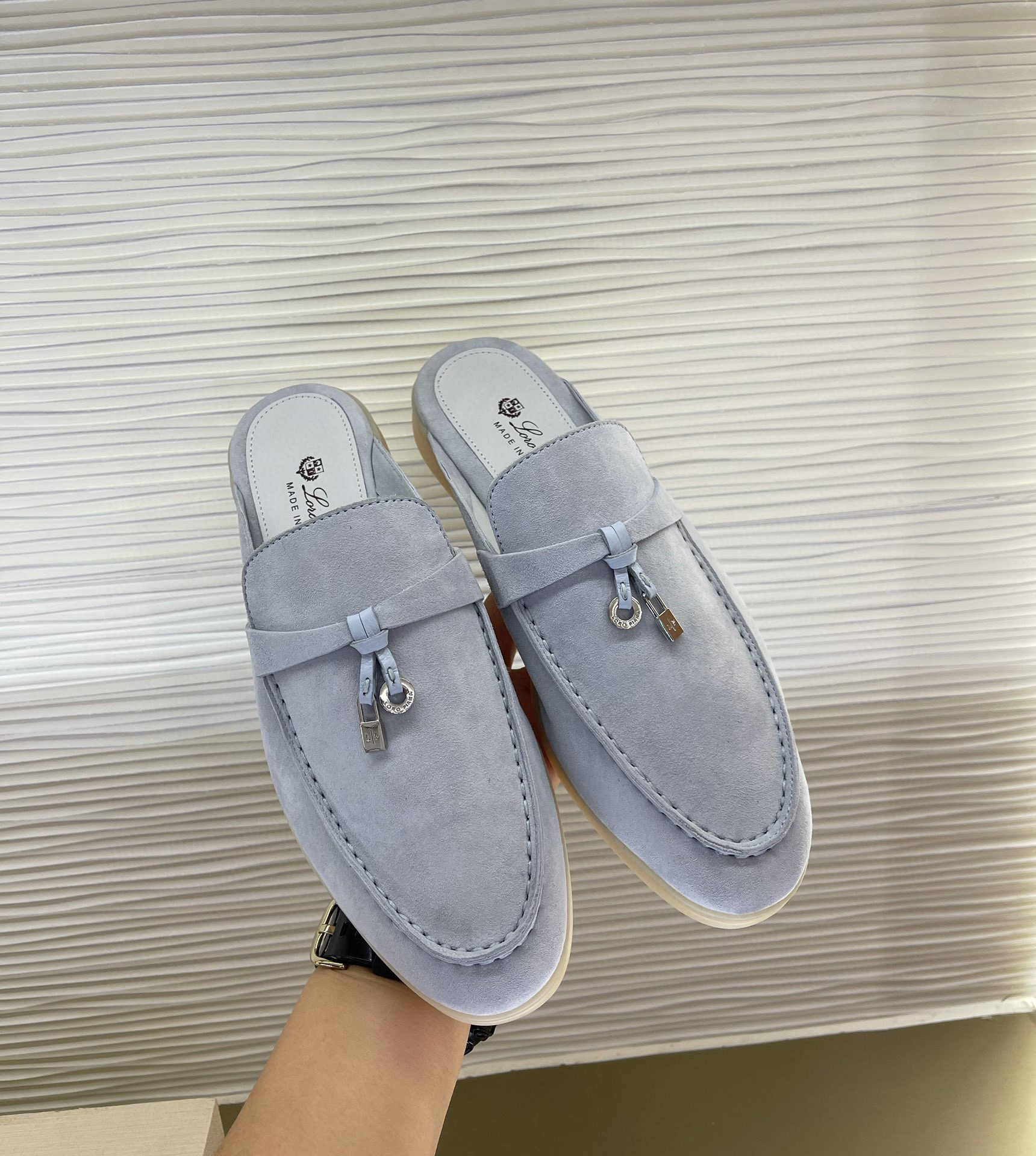 로로피아나 Loro Piana Babouche Charms Walk 모카신
