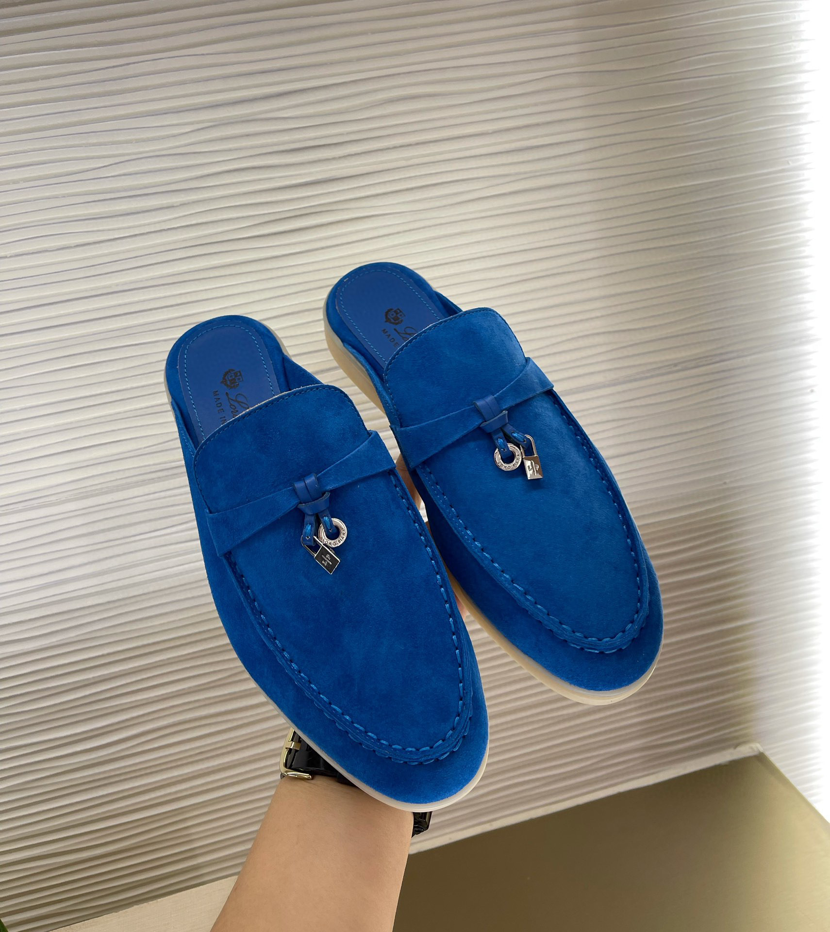로로피아나 Loro Piana Babouche Charms Walk 모카신