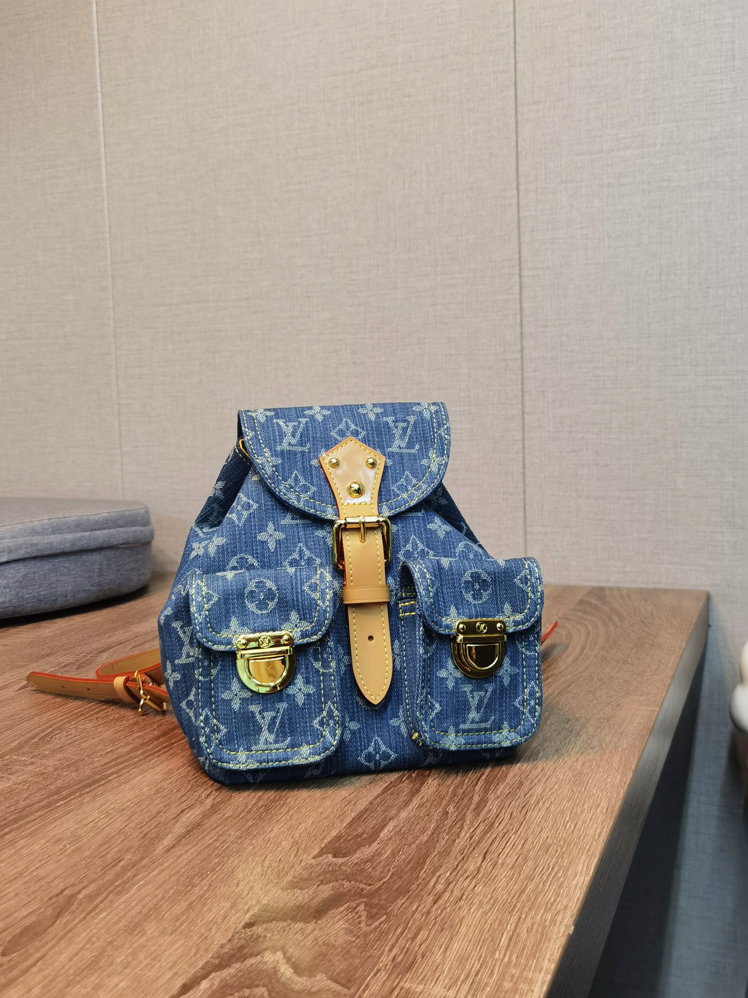 루이비통 Louis Vuitton 95057 백팩  23.5CM