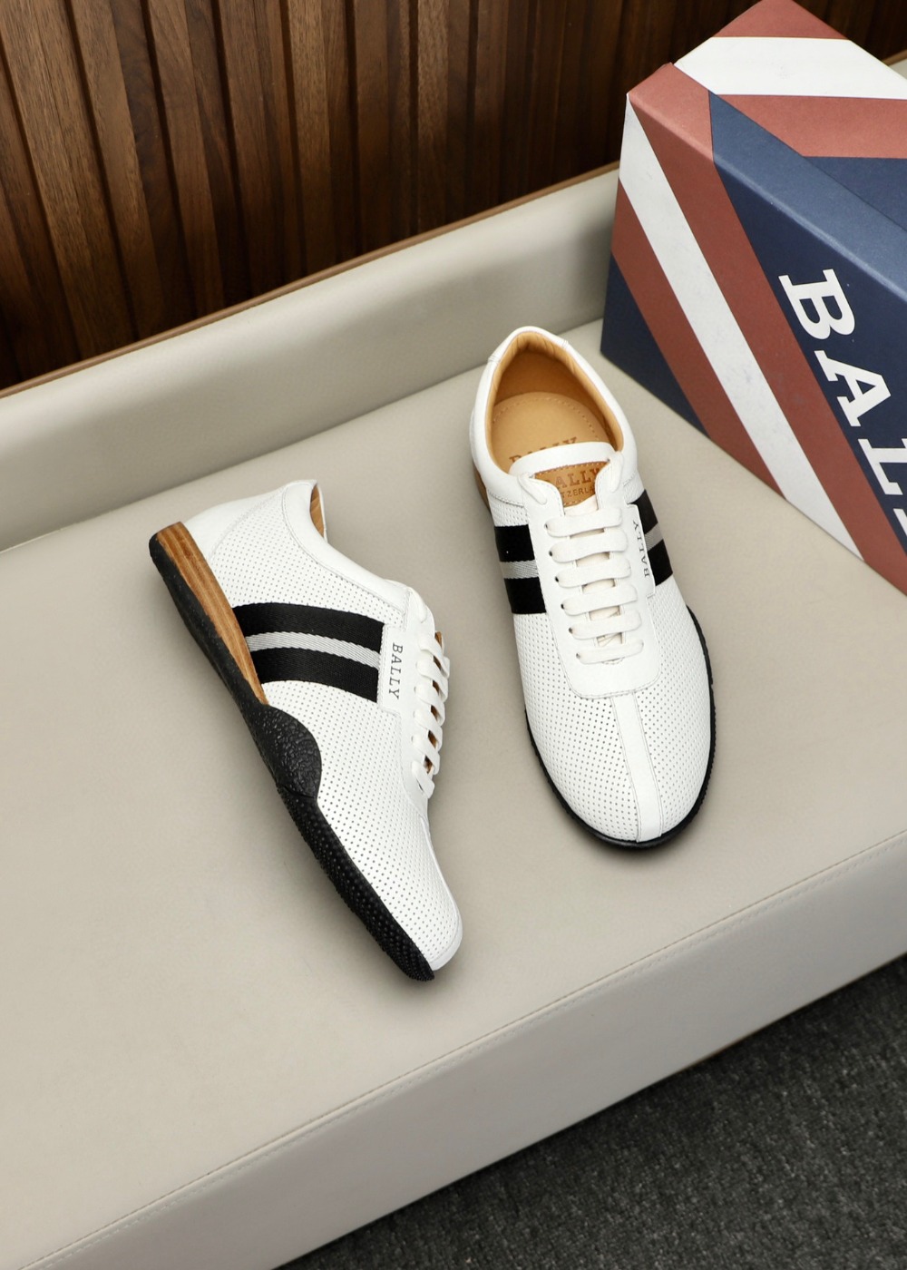 발리 BALLY 스니커즈