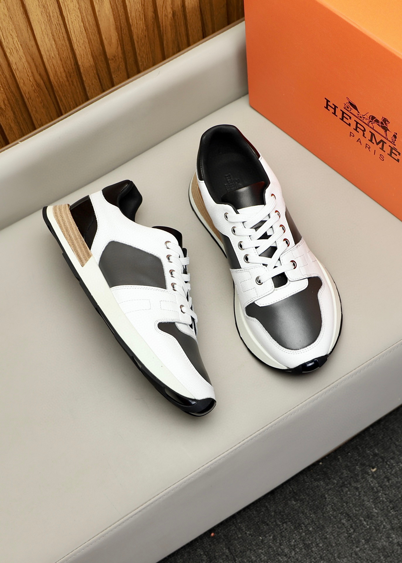 에르메스 Hermes 스니커즈