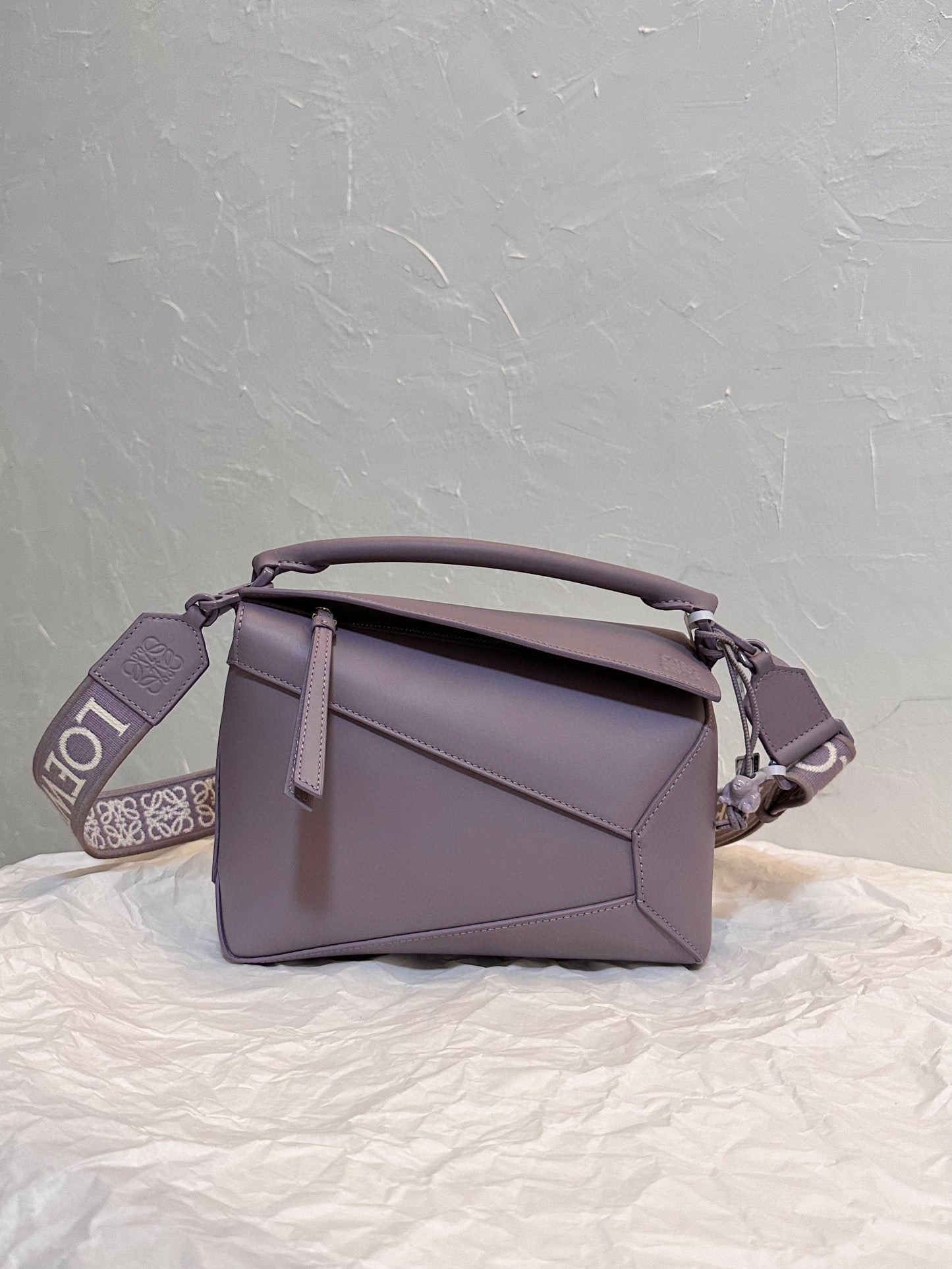 로에베 Loewe 52024 크로스 백 24cm