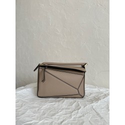 로에베 Loewe 51024 크로스 백  24cm