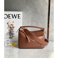 로에베 Loewe 크로스 백  24CM