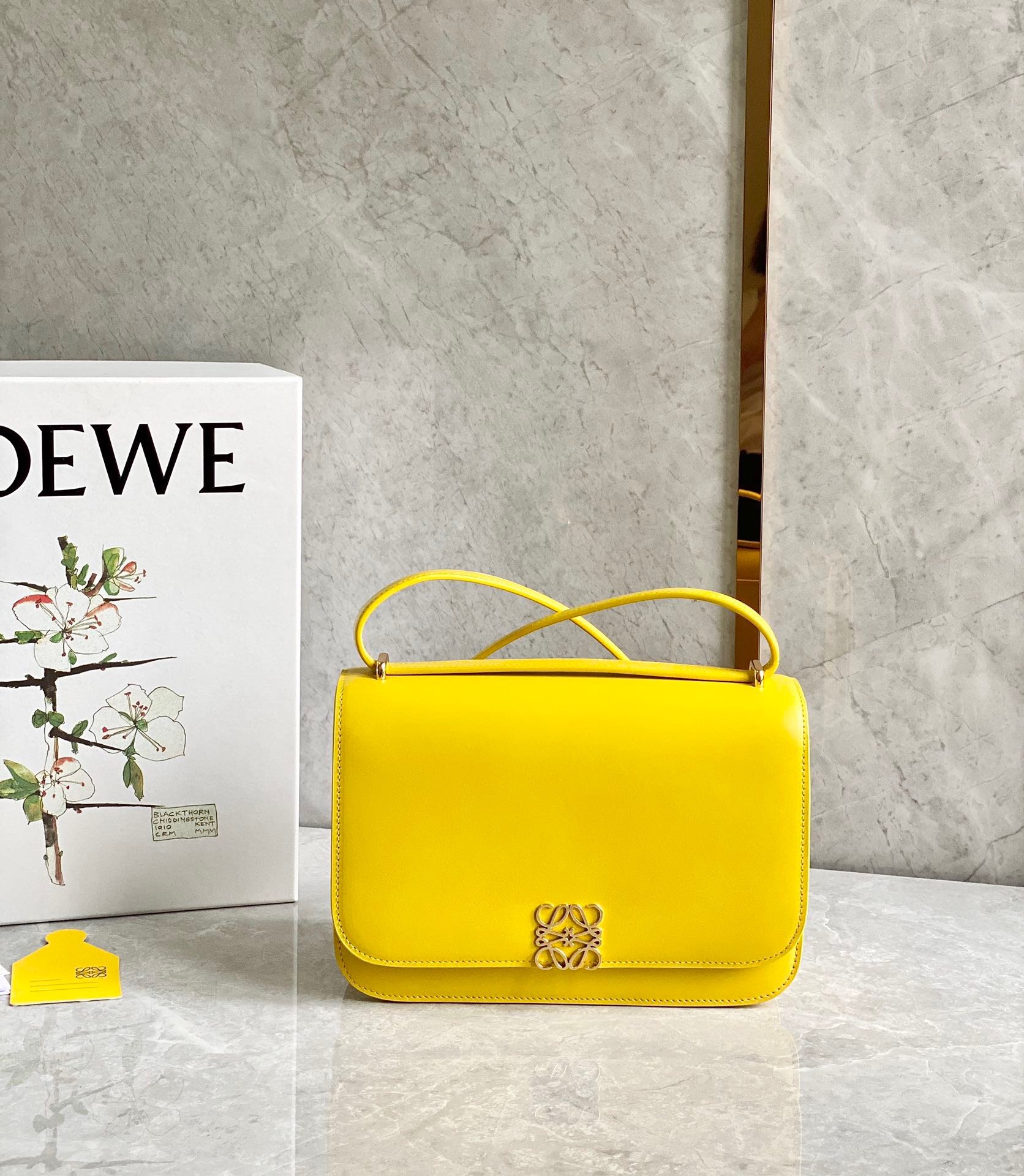 로에베 Loewe Goya 크로스 백 22.5CM