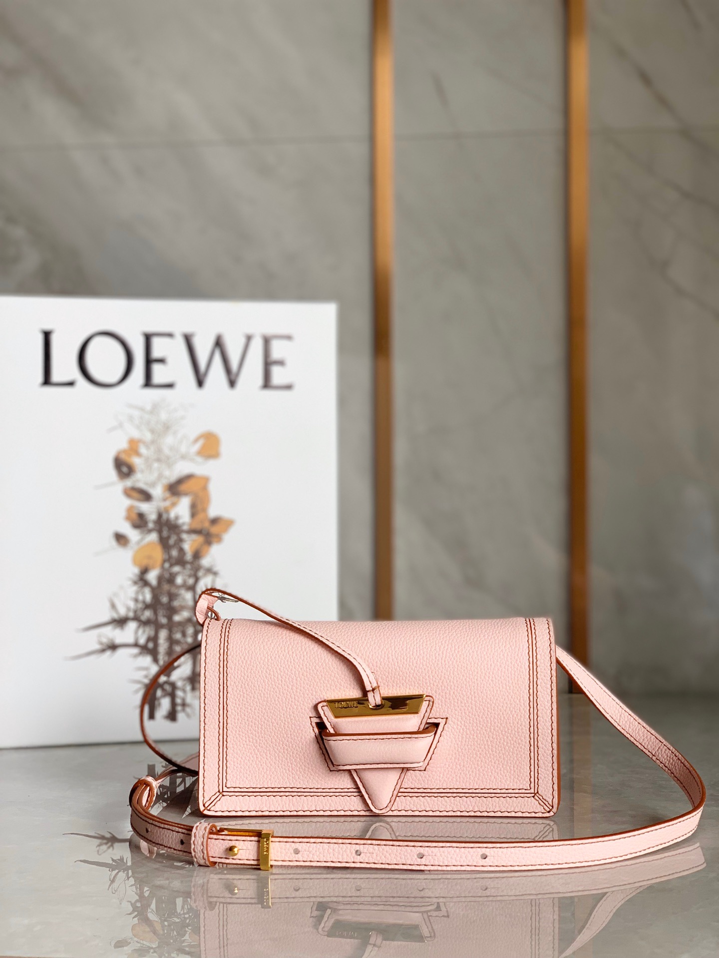 로에베 Loewe 크로스 백 19CM
