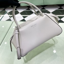 프라다 Prada 1BA365 탑 핸들백 31CM