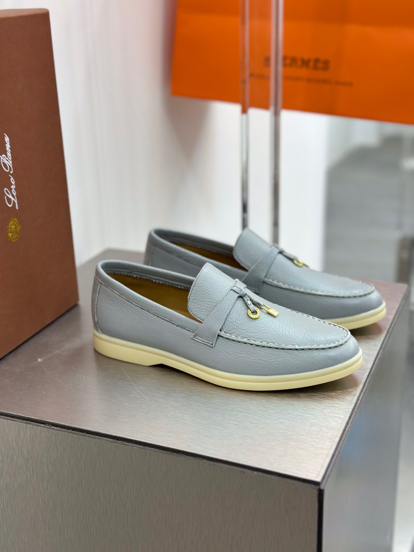 로로피아나 Loro Piana Summer Charms Walk 썸머 참스 워크 모카신