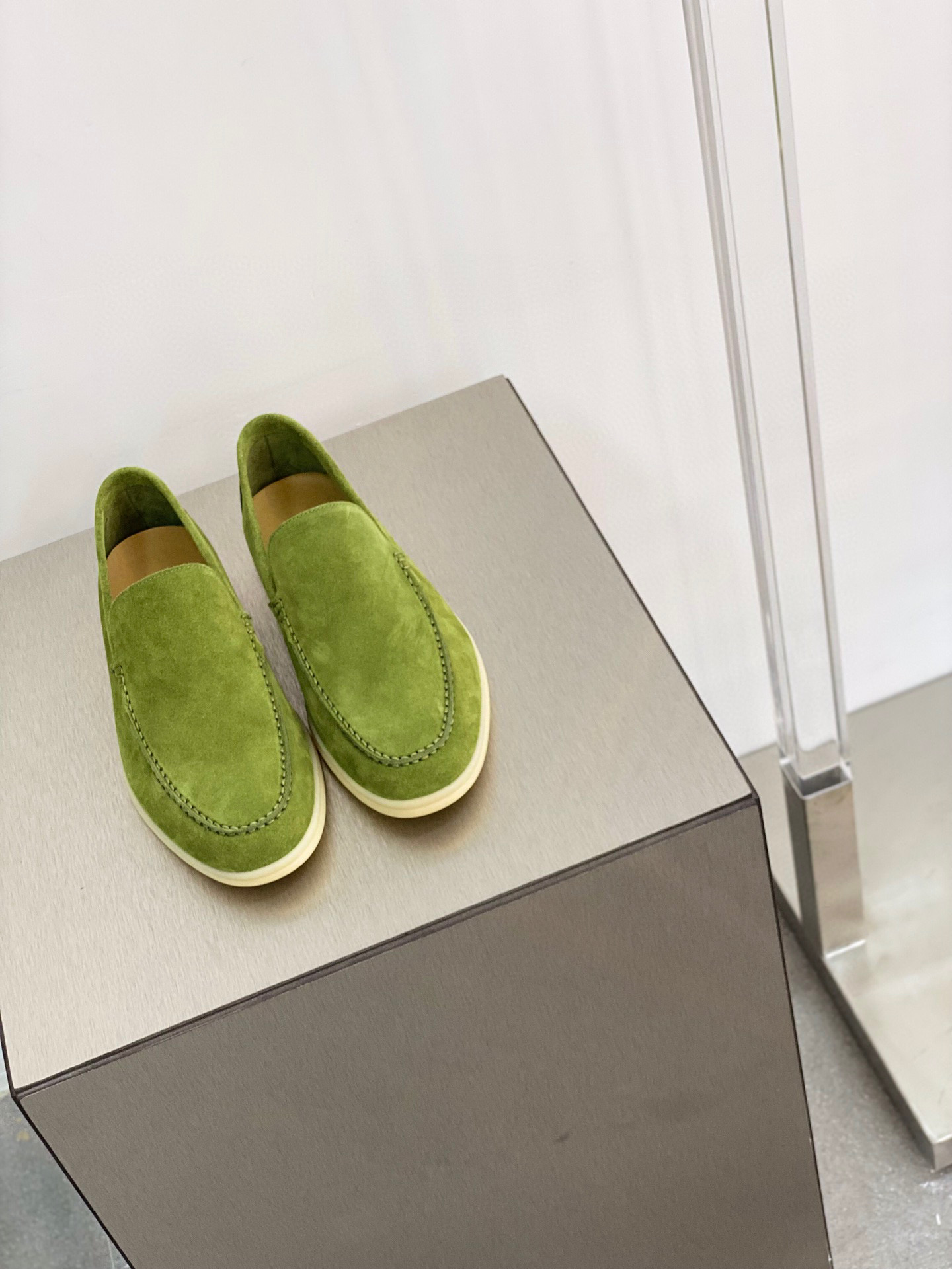 로로피아나 Loro Piana Summer Charms Walk 모카신
