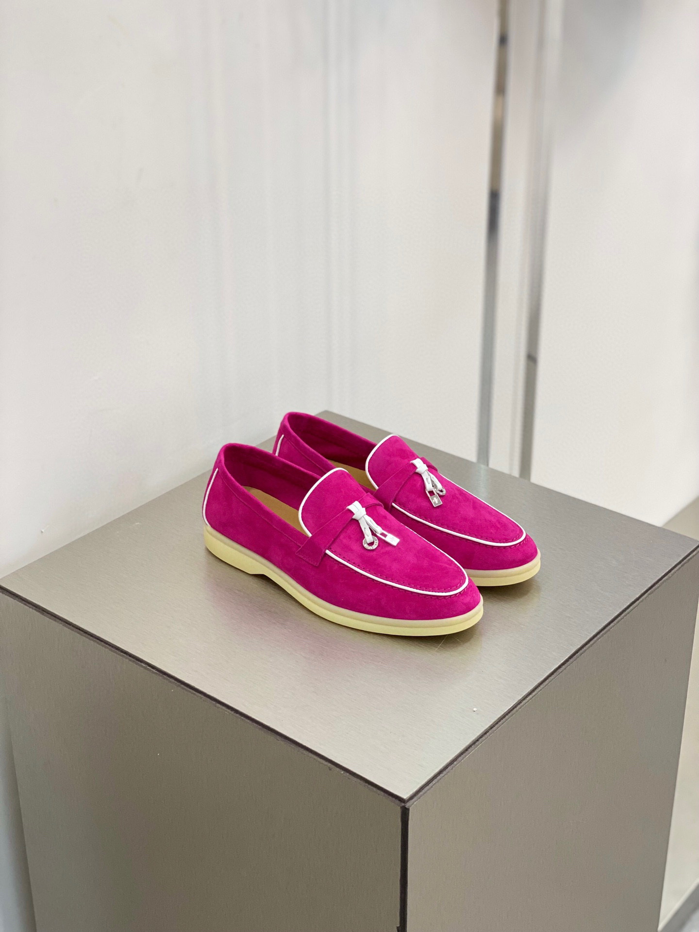 로로피아나 Loro Piana Summer Charms Walk 모카신