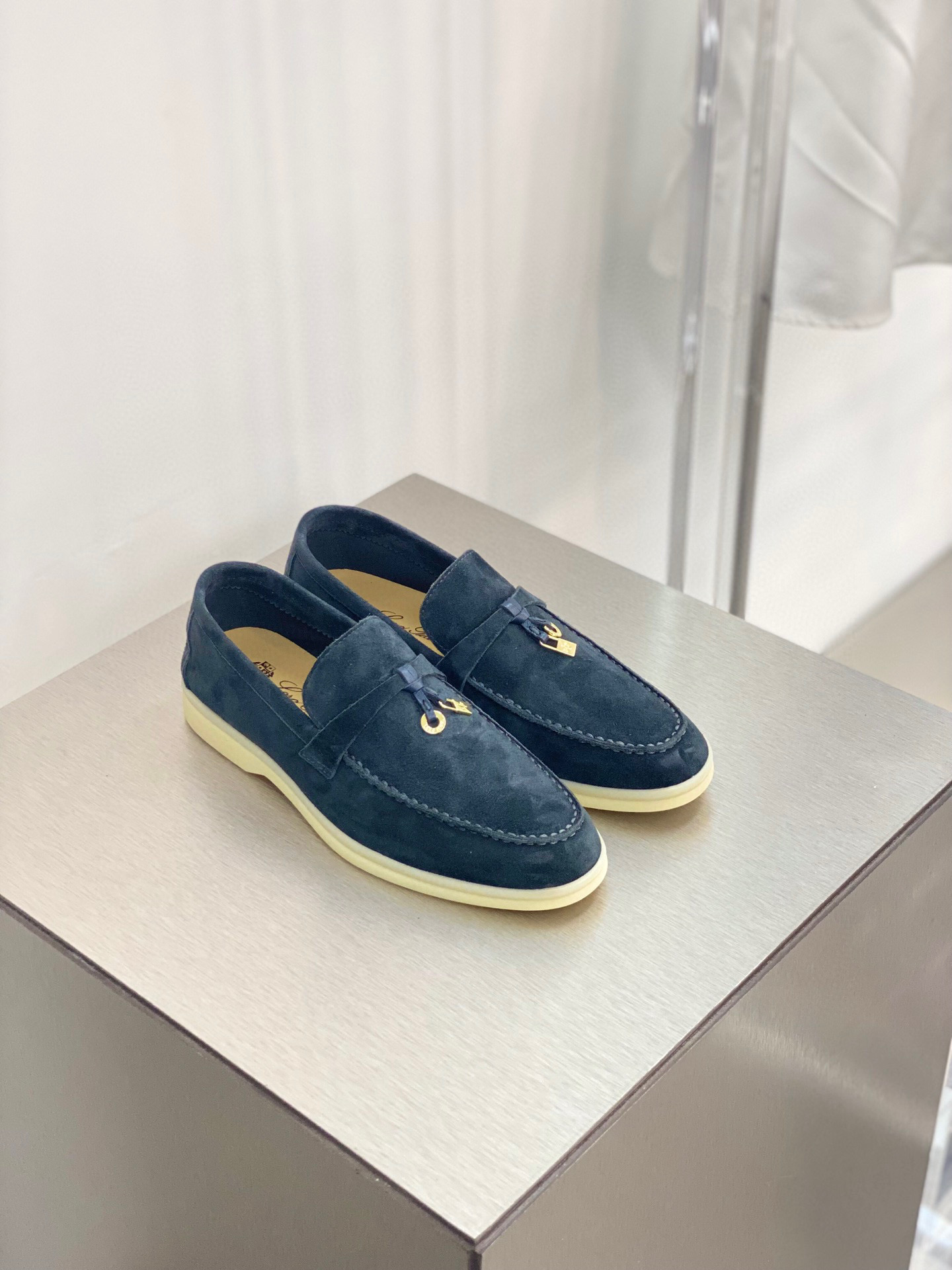 로로피아나 Loro Piana Summer Charms Walk 모카신