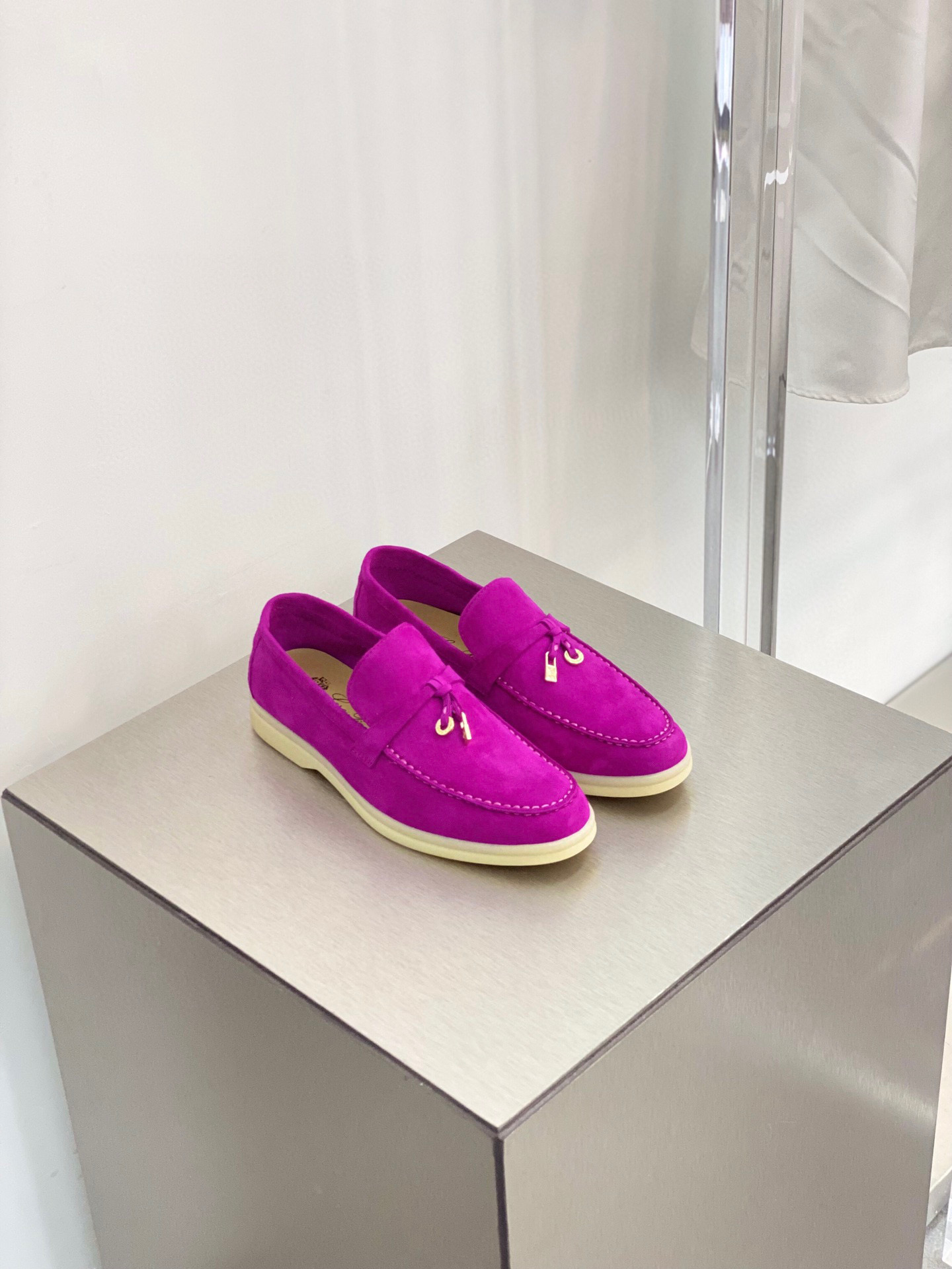 로로피아나 Loro Piana Summer Charms Walk 썸머 참스 워크 로퍼