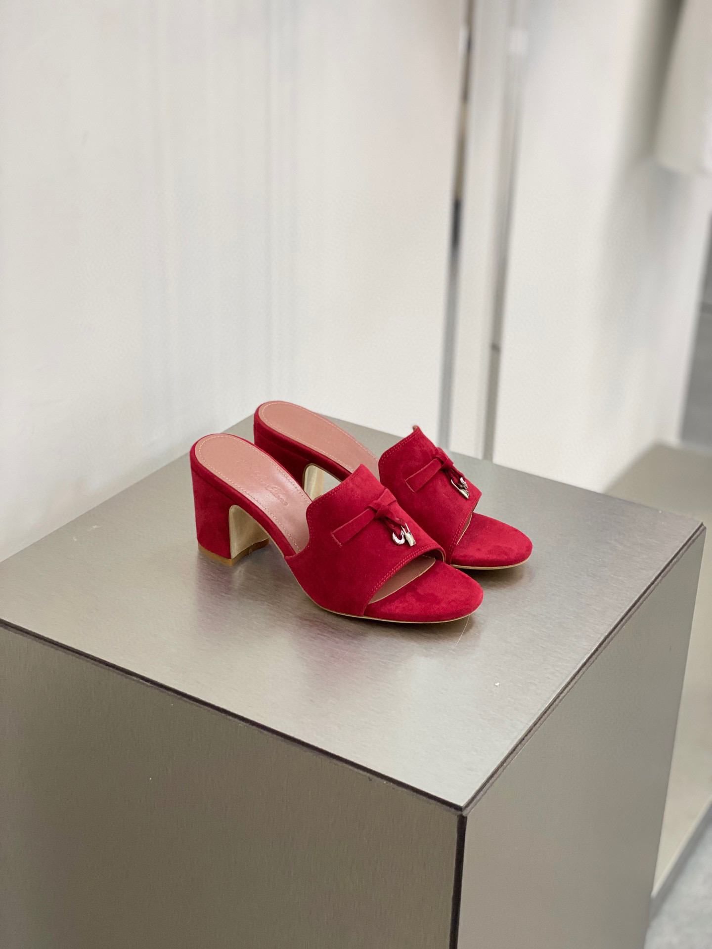 로로피아나 Loro Piana Summer Charms Slipper 샌들