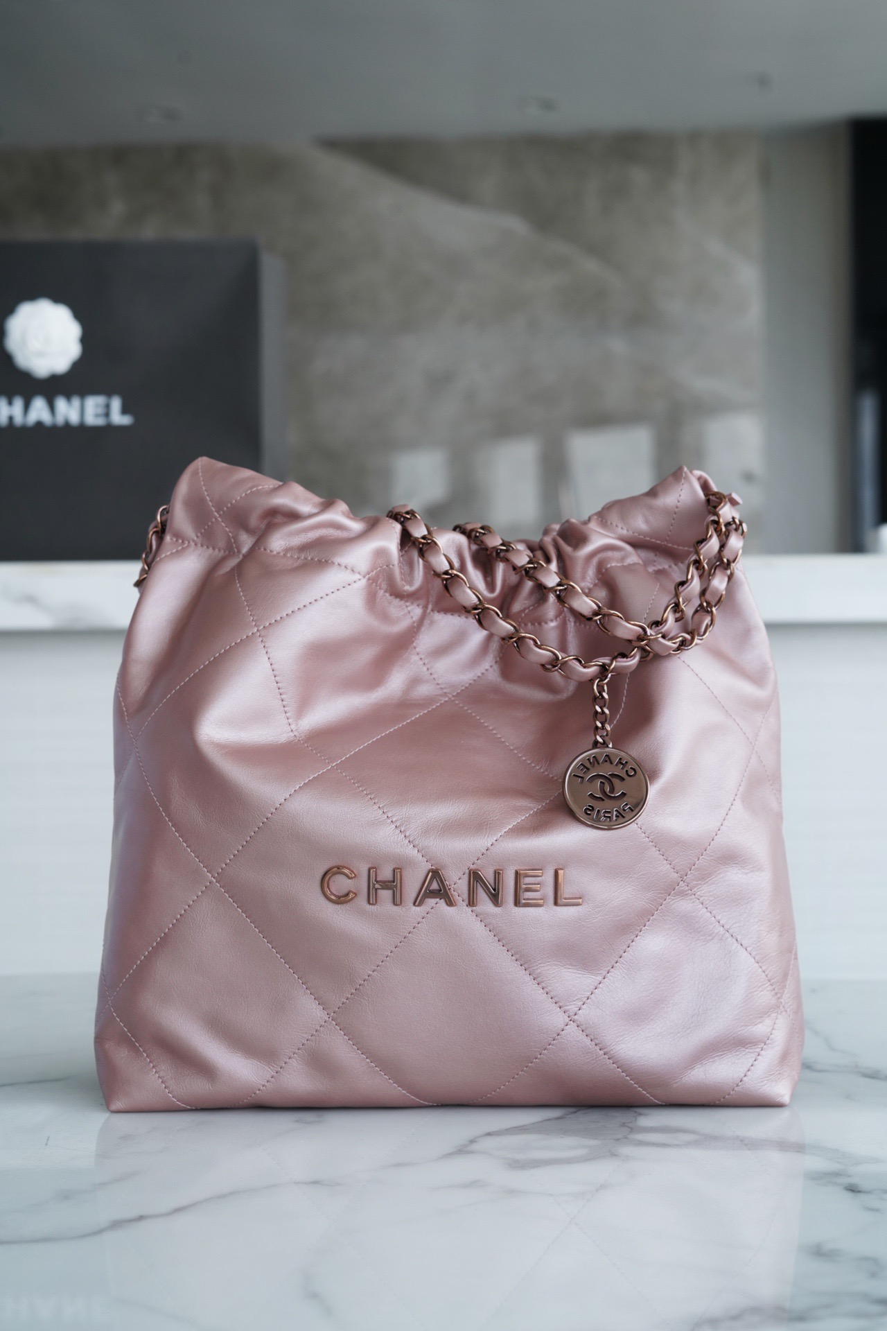 샤넬 CHANEL 22 스몰 핸드백 35CM