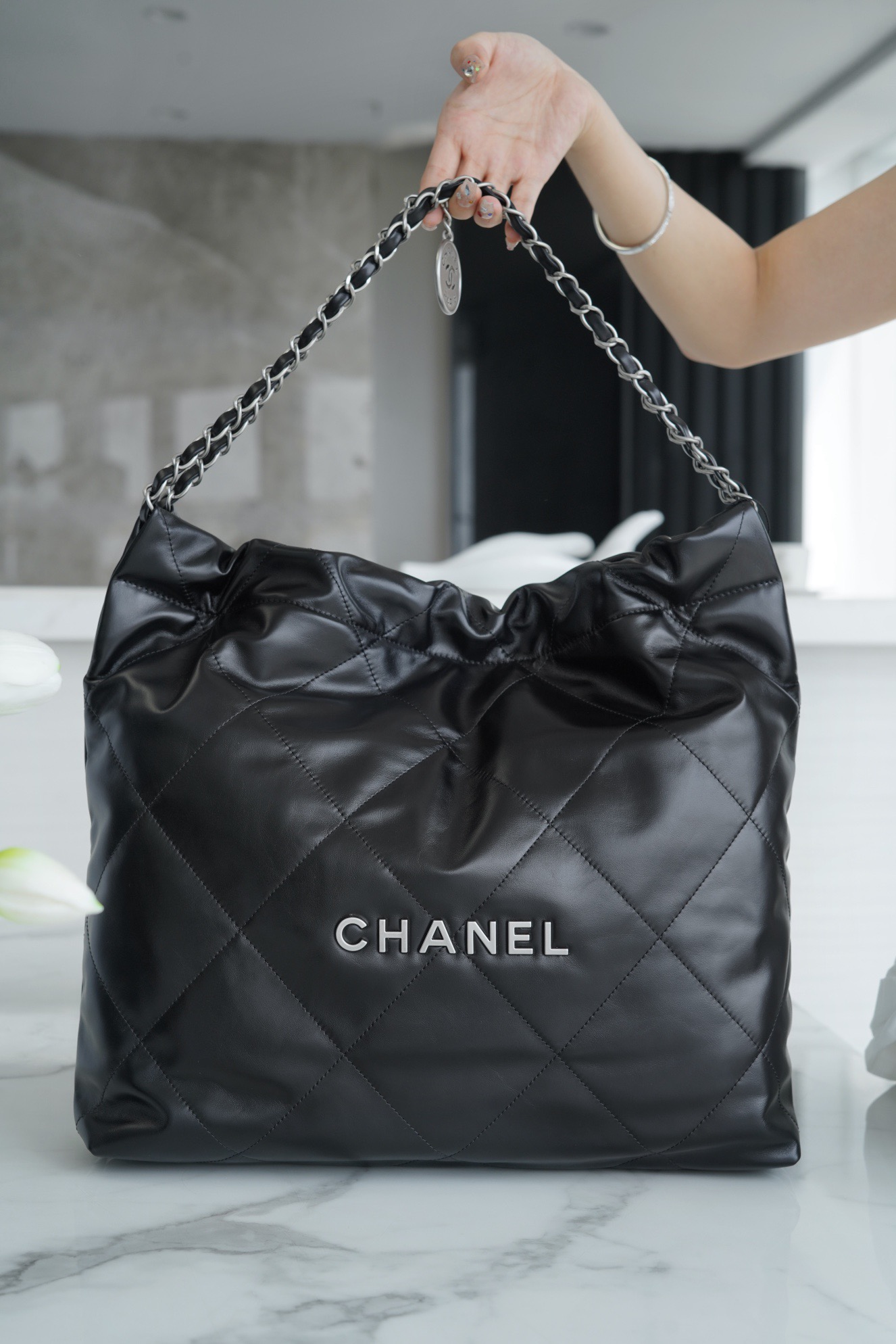 샤넬 CHANEL 22 핸드백 미디엄 39CM