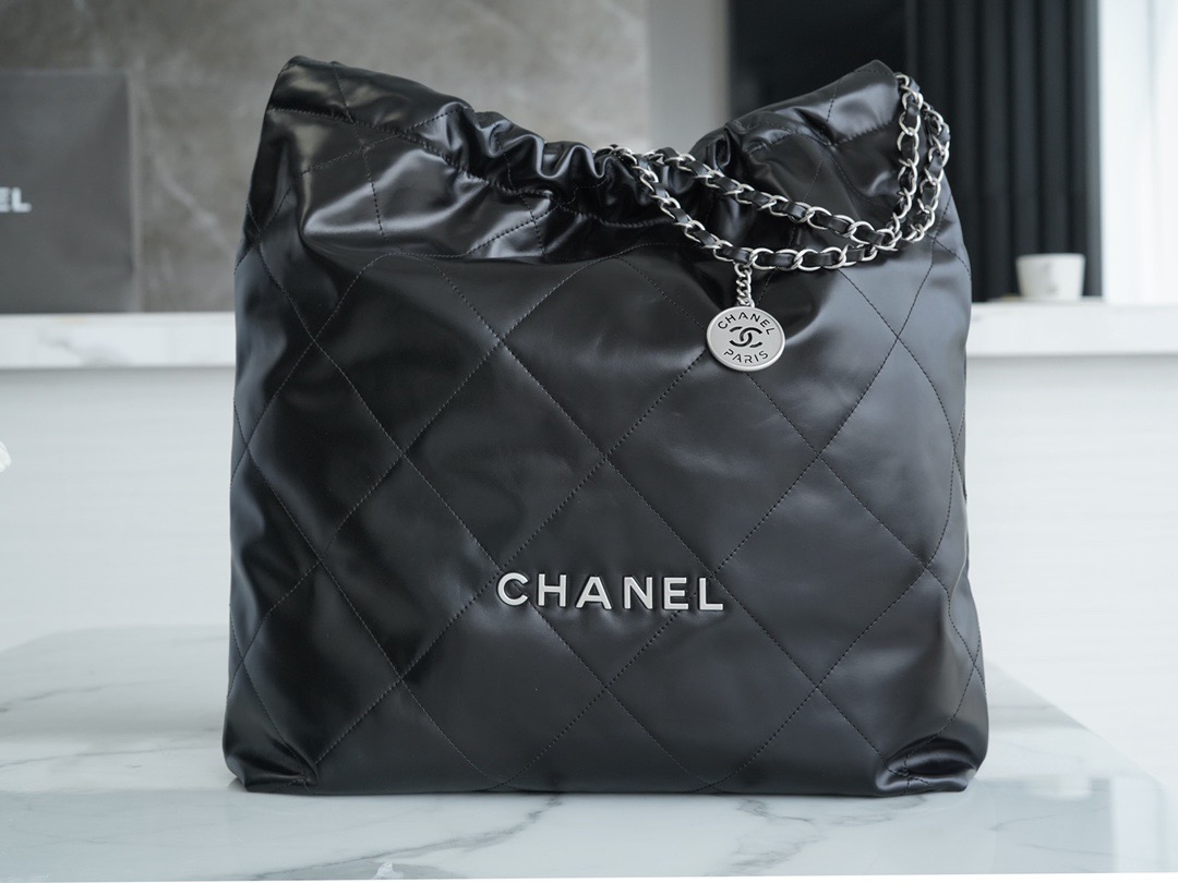 샤넬 CHANEL 22 라지 핸드백 48CM